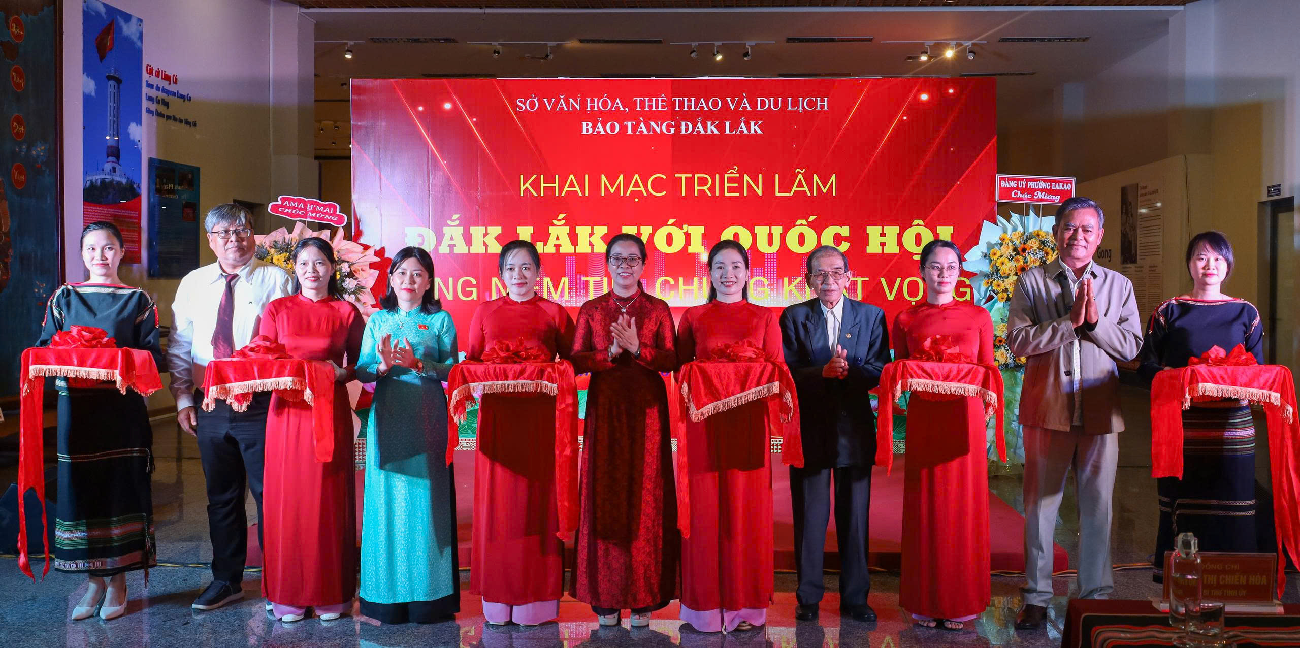 Khai mạc Triển lãm chuyên đề “Đắk Lắk với Quốc hội - Vững niềm tin, Chung khát vọng”.