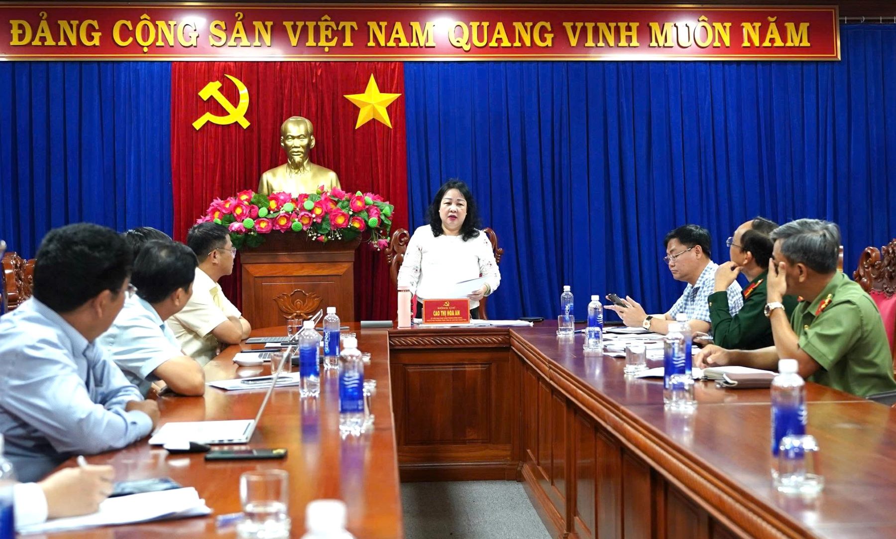 Ủy ban Bầu cử tỉnh Đắk Lắk kiểm tra thực tế và họp rà soát công tác chuẩn bị bầu cử