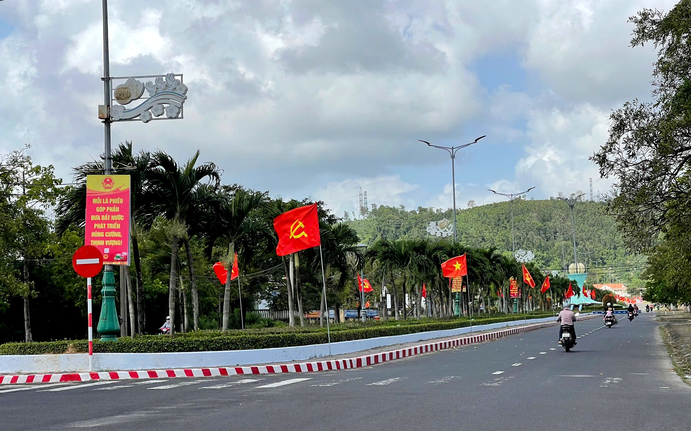 Rộn ràng không khí trước ngày bầu cử tại khu vực phía Đông Đắk Lắk