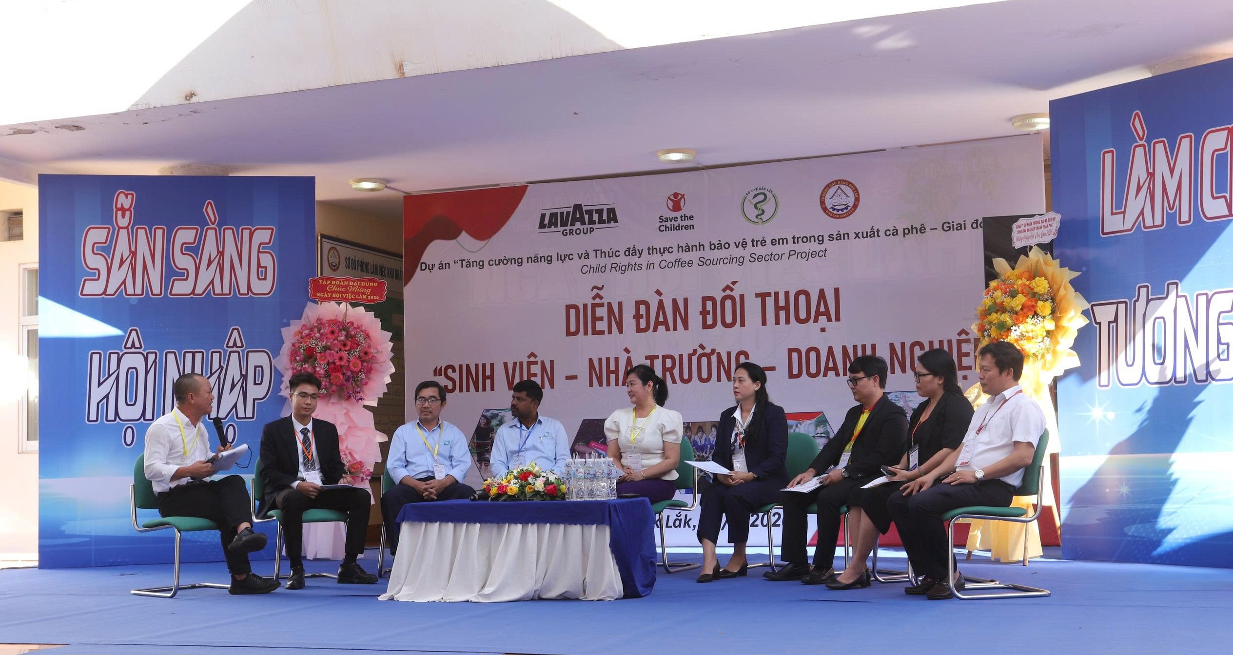 Diễn đàn đối thoại “Sinh viên – Nhà trường – Doanh nghiệp”