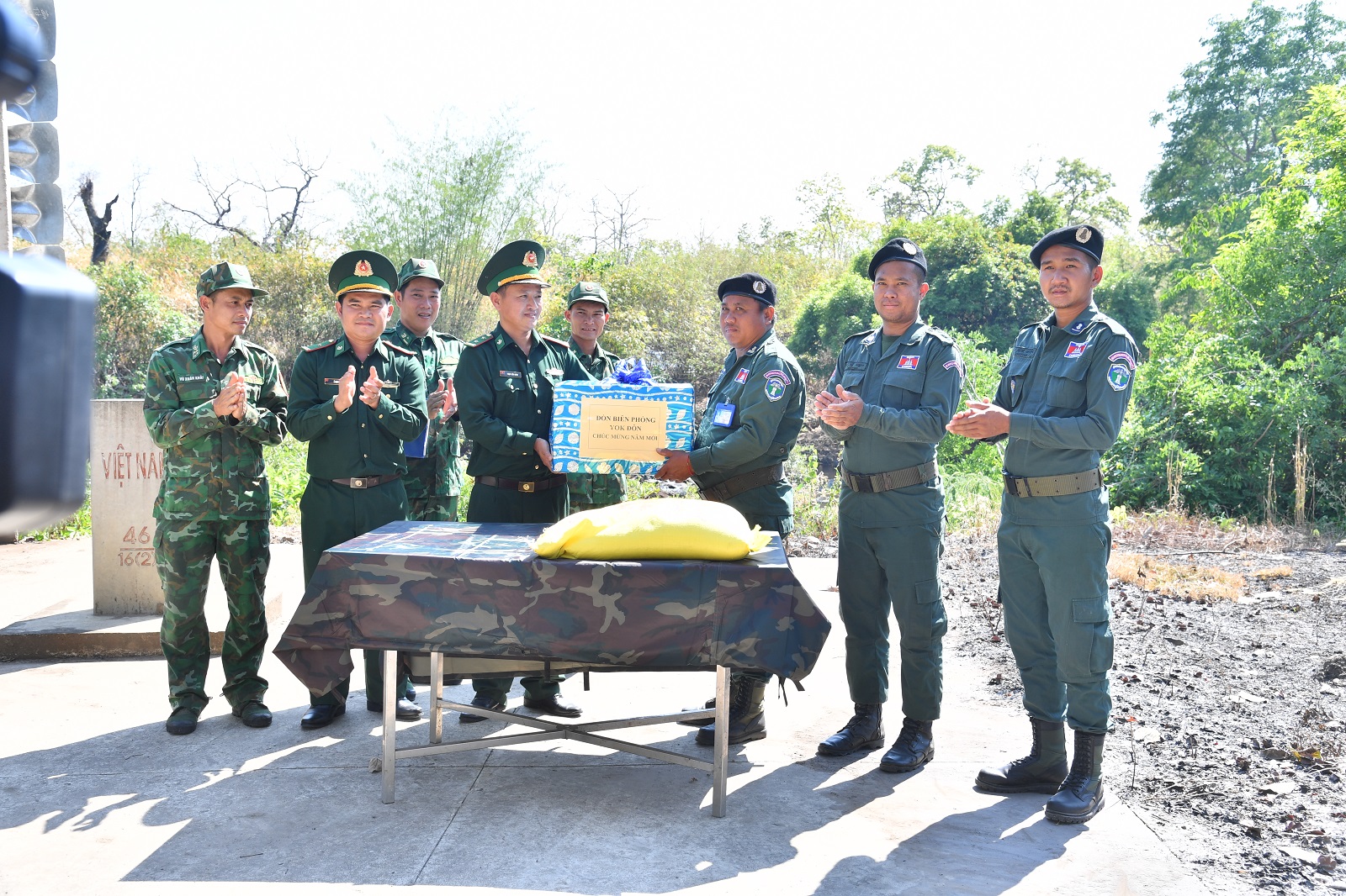 Đồn Biên phòng Yok Đôn thăm, chúc Tết Chol Chnam Thmay lực lượng bảo vệ biên giới Campuchia