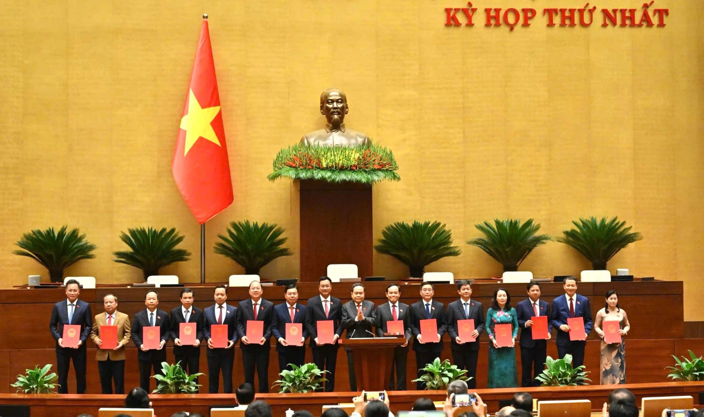 Ủy ban Thường vụ Quốc hội phê chuẩn kết quả bầu Trưởng đoàn, Phó Trưởng đoàn đại biểu Quốc hội tỉnh Đắk Lắk