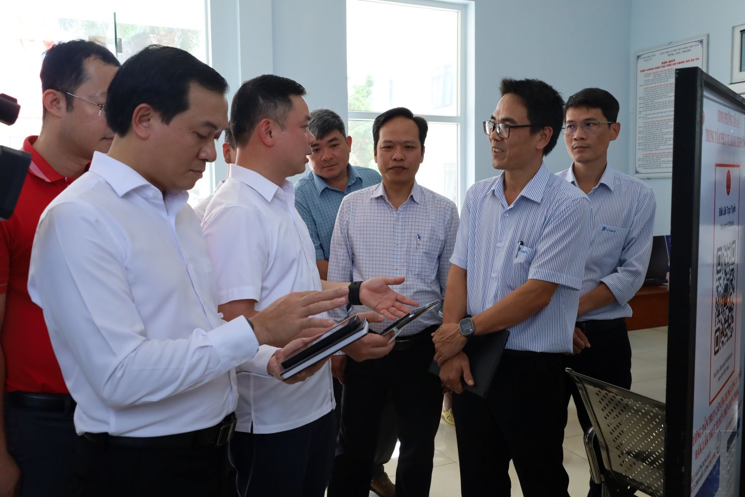 Siết chặt kỷ cương, phấn đấu cắt giảm 50% thời gian giải quyết thủ tục hành chính trong quý II/2026