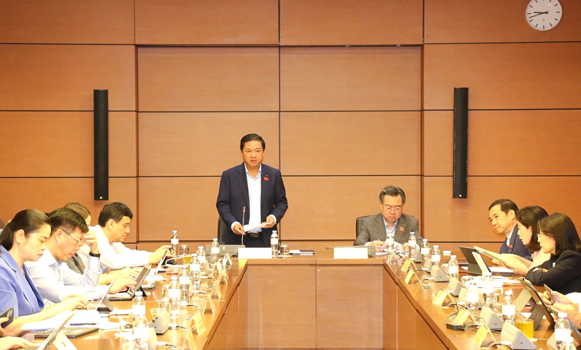 Đoàn đại biểu Quốc hội tỉnh Đắk Lắk góp ý các dự án luật về trợ giúp pháp lý, công chứng, tiếp cận thông tin