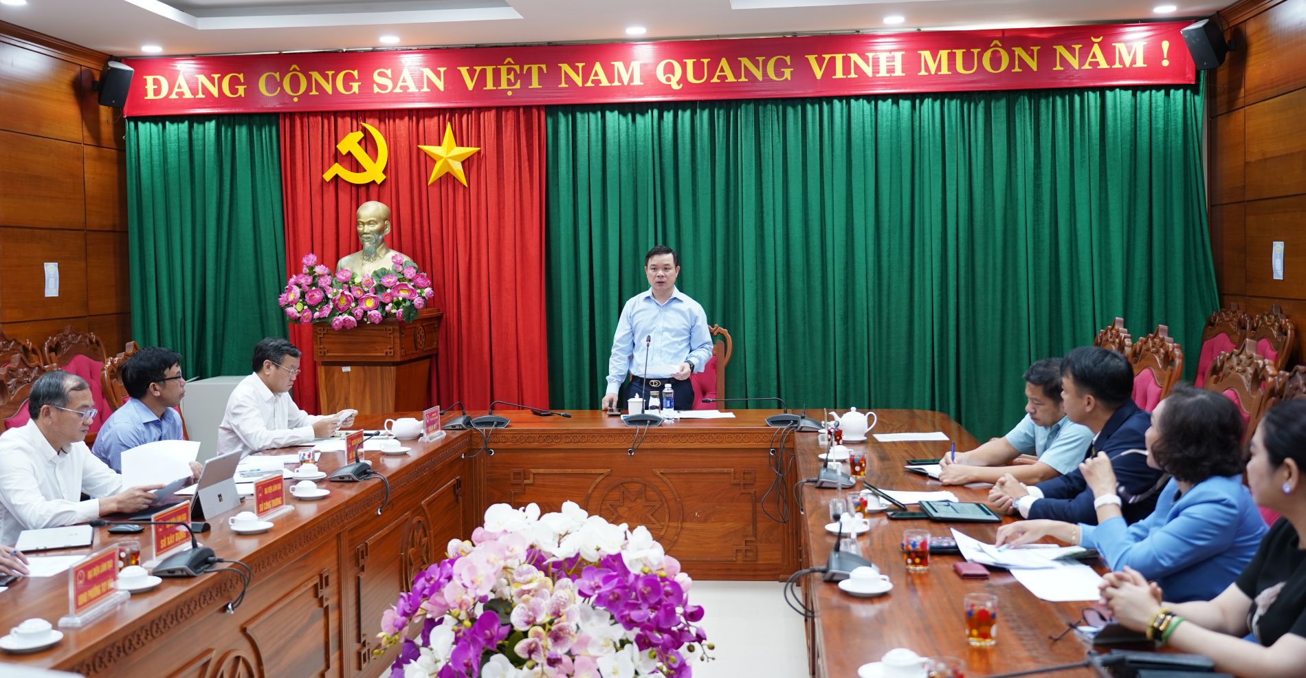 Chủ tịch UBND tỉnh Đắk Lắk Đỗ Hữu Huy làm việc với Công ty TNHH MM Mega Market Việt Nam