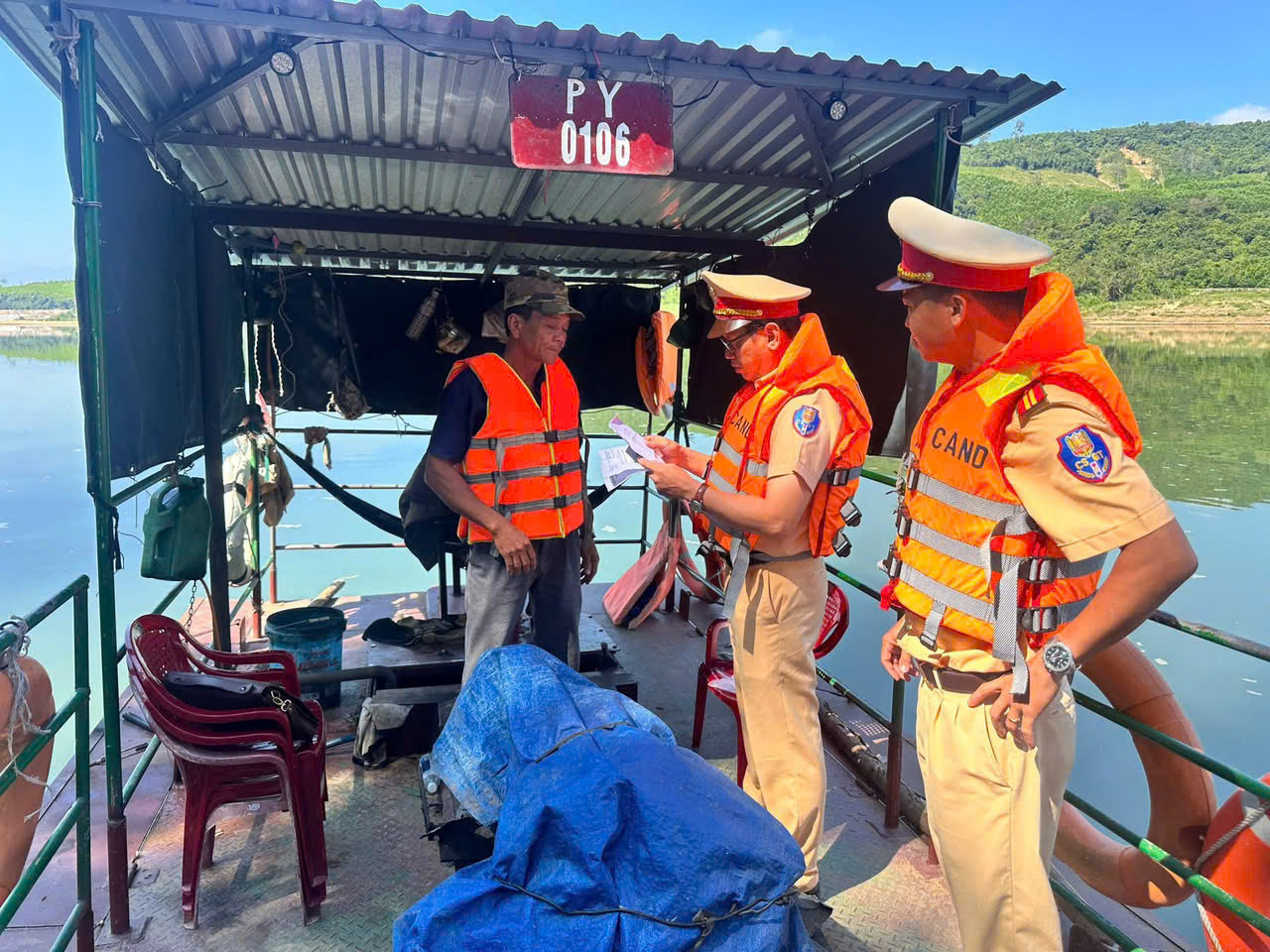 Tăng cường bảo đảm an toàn giao thông đường thủy dịp Lễ 30/4 và 1/5