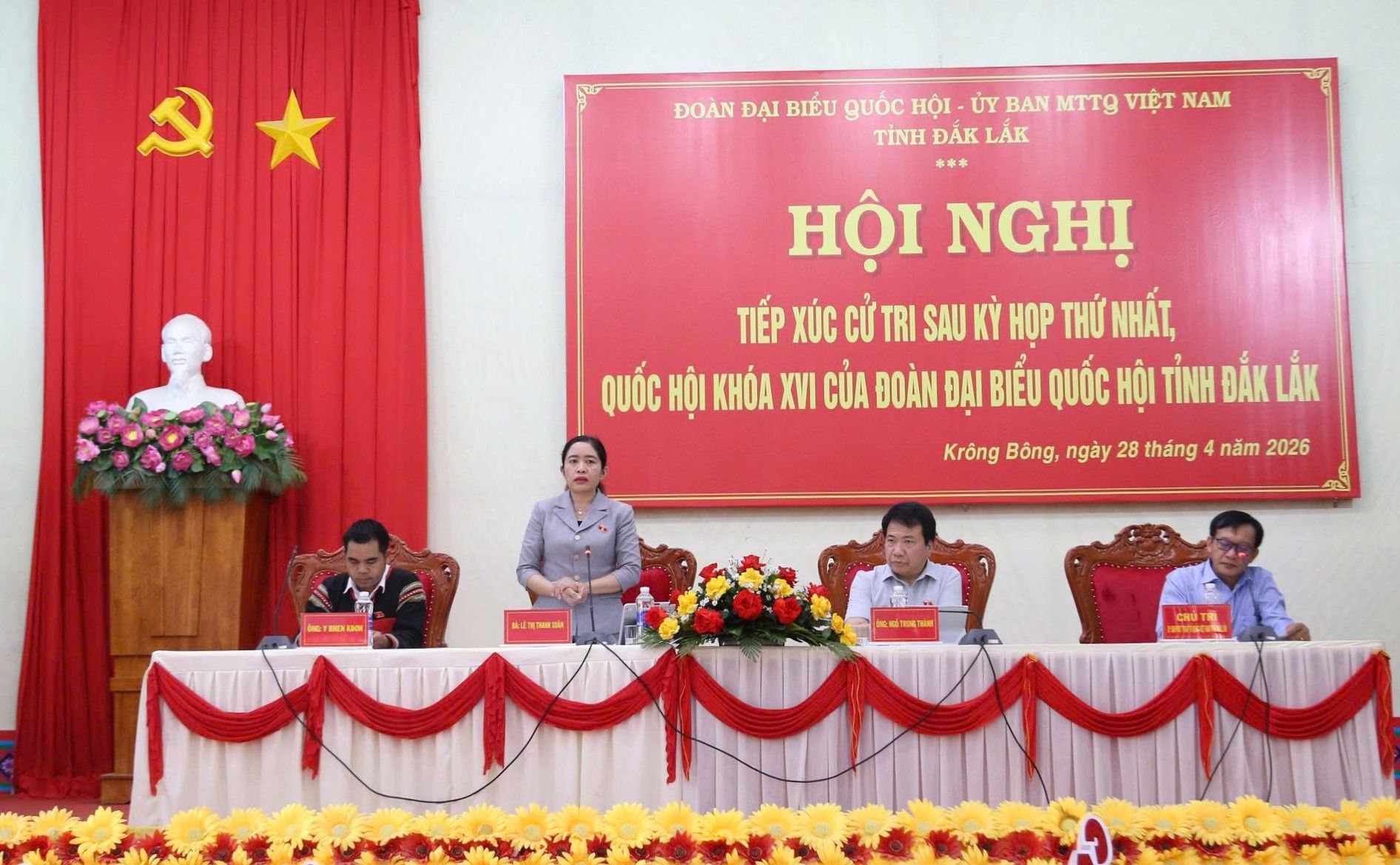 Đại biểu Quốc hội tỉnh Đắk Lắk tiếp xúc cử tri các xã Krông Bông, Cư Pui và Hòa Sơn
