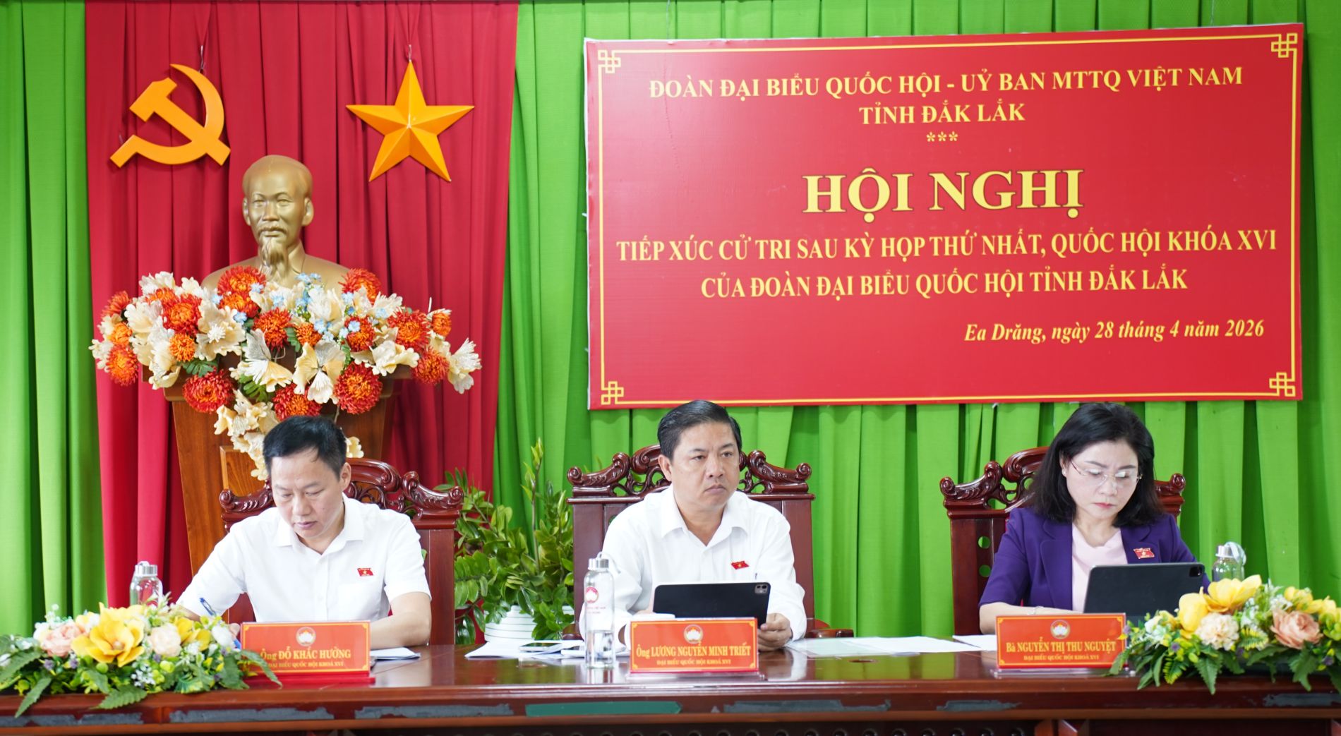 Đoàn đại biểu Quốc hội tỉnh Đắk Lắk tiếp xúc cử tri các xã Ea Drăng, Ea Khăl, Ea Hiao