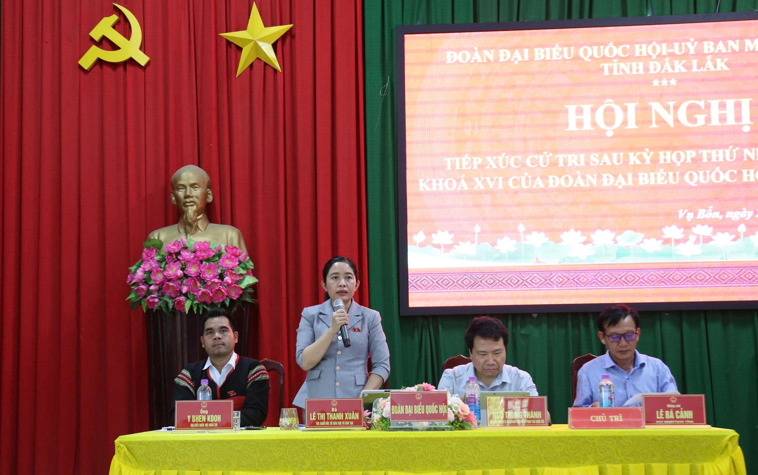 Đoàn đại biểu Quốc hội tỉnh Đắk Lắk tiếp xúc cử tri các xã Vụ Bổn, Ea Kly, Ea Phê và Tân Tiến