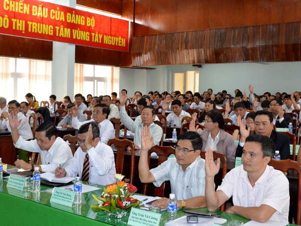 Thành phố Buôn Ma Thuột phấn đấu năm 2016 tốc độ tăng trưởng đạt 12,5%
