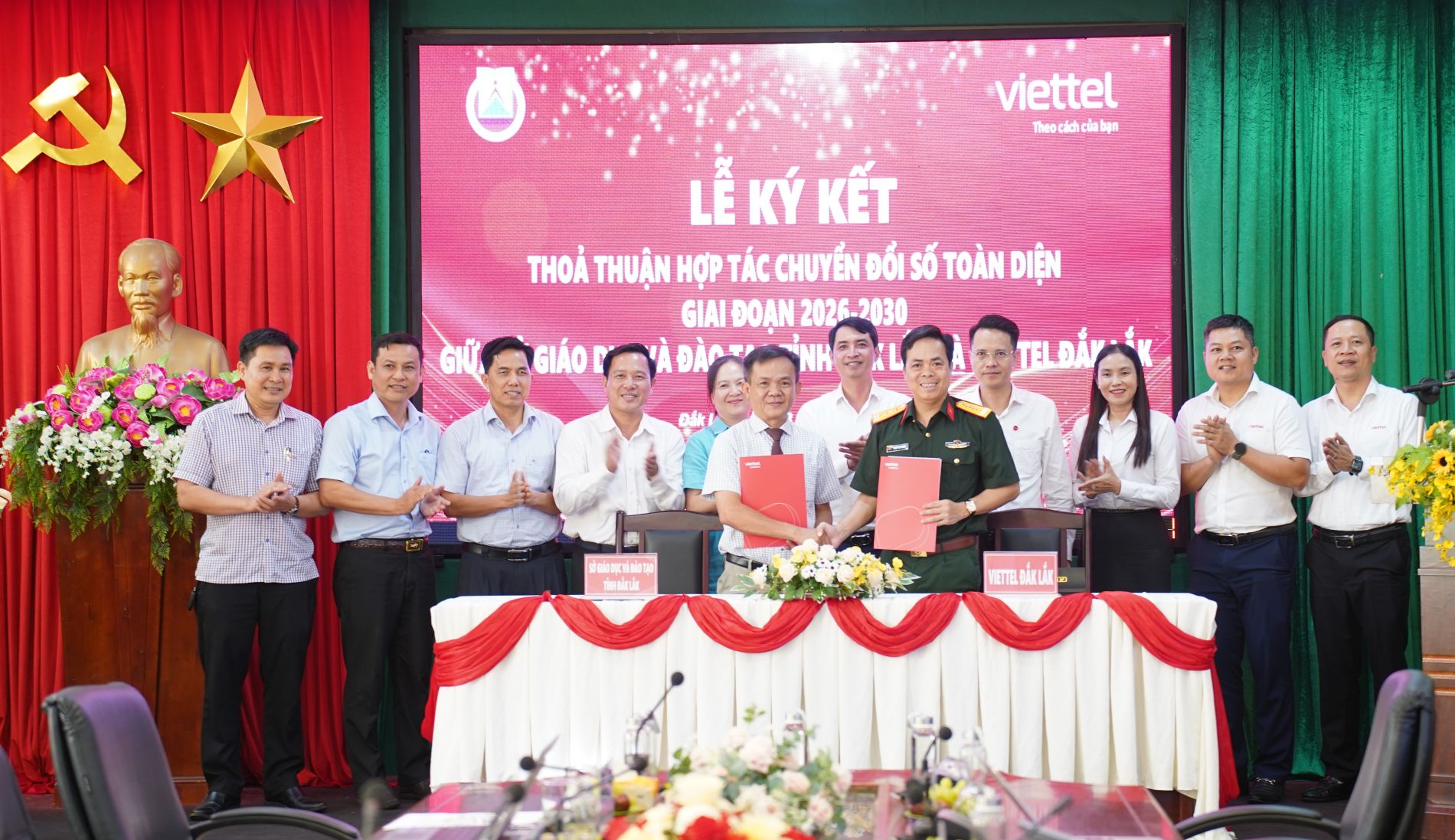 Sở Giáo dục và Đào tạo Đắk Lắk và Viettel Đắk Lắk ký kết Thỏa thuận hợp tác về chuyển đổi số toàn diện