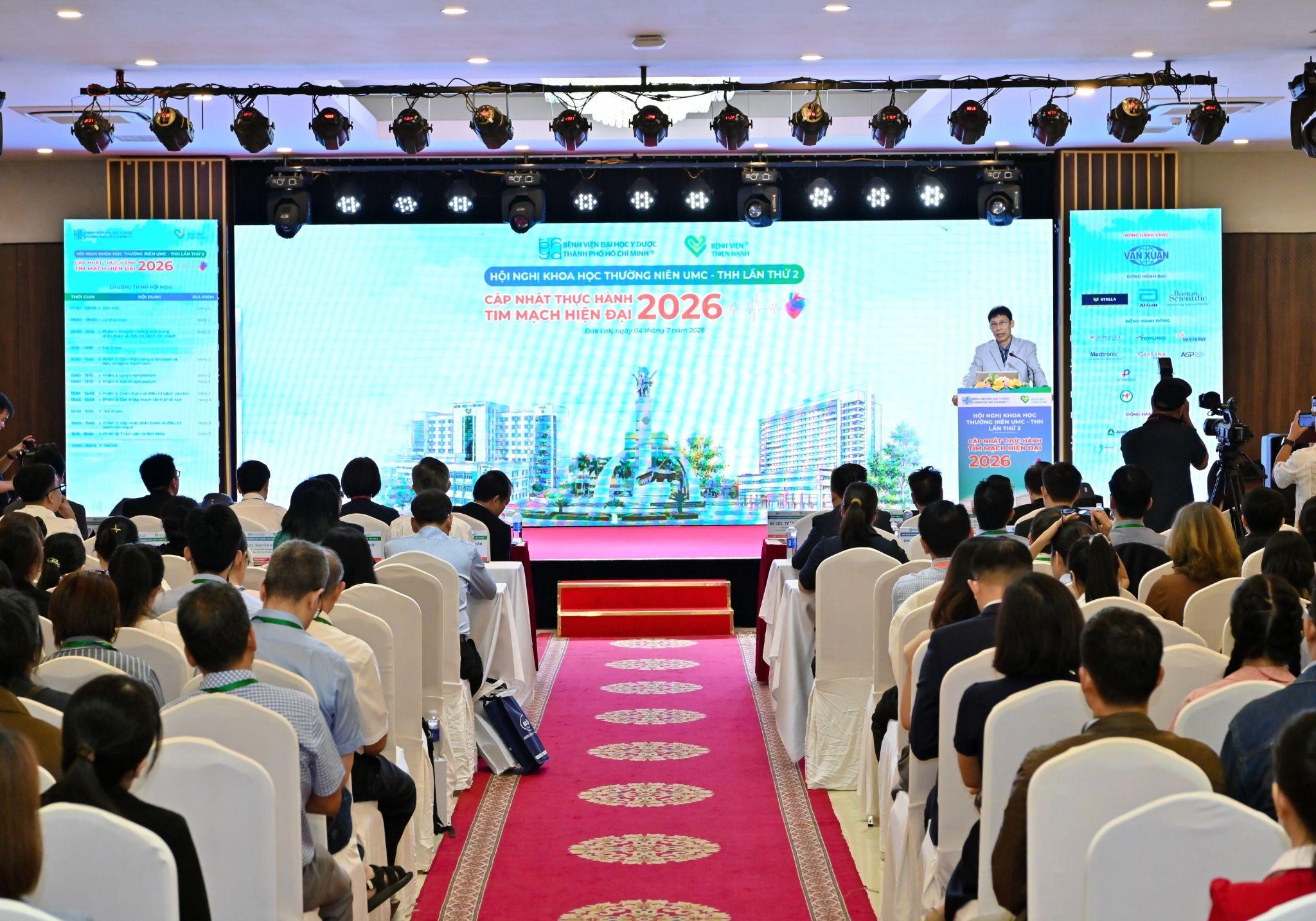 Gần 650 đại biểu tham dự hội nghị khoa học chuyên ngành tim mạch