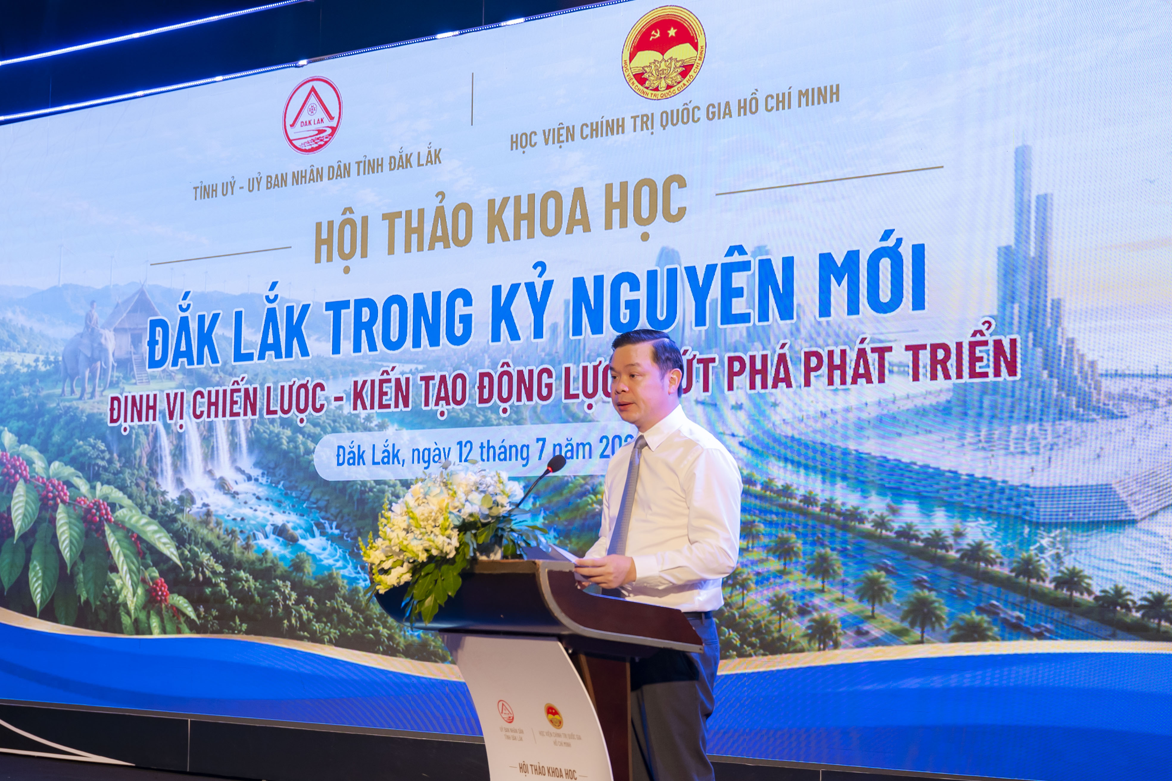 Khai mạc Hội thảo khoa học “Đắk Lắk trong kỷ nguyên mới: Định vị chiến lược - Kiến tạo động lực - Bứt phá phát triển”