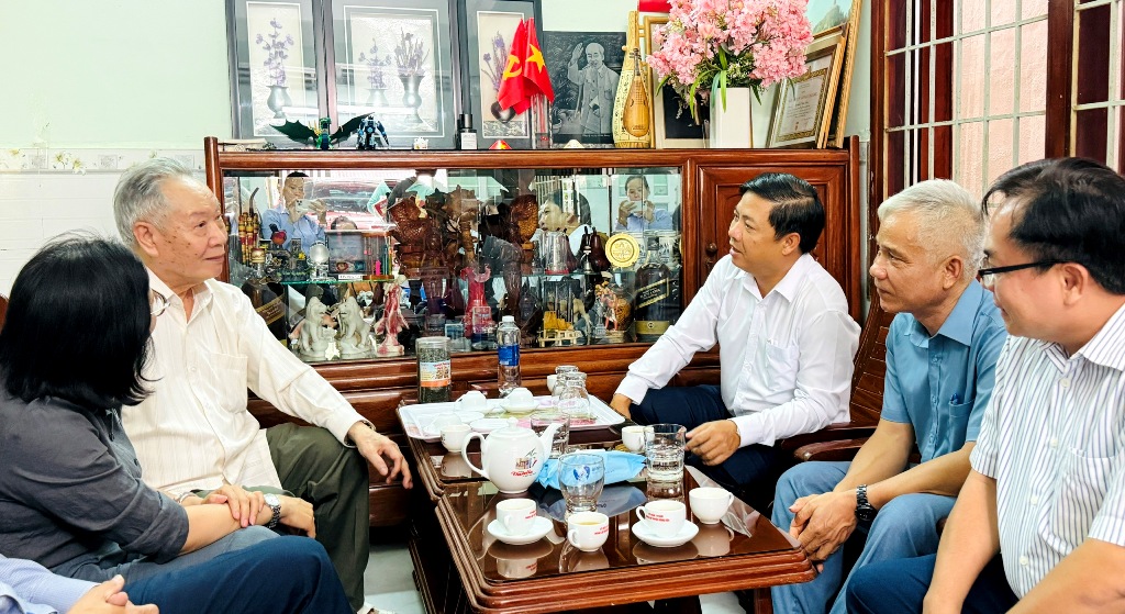 Bí thư Tỉnh ủy Lương Nguyễn Minh Triết thăm, tặng quà gia đình chính sách nhân Kỷ niệm Ngày Thương binh - Liệt sĩ