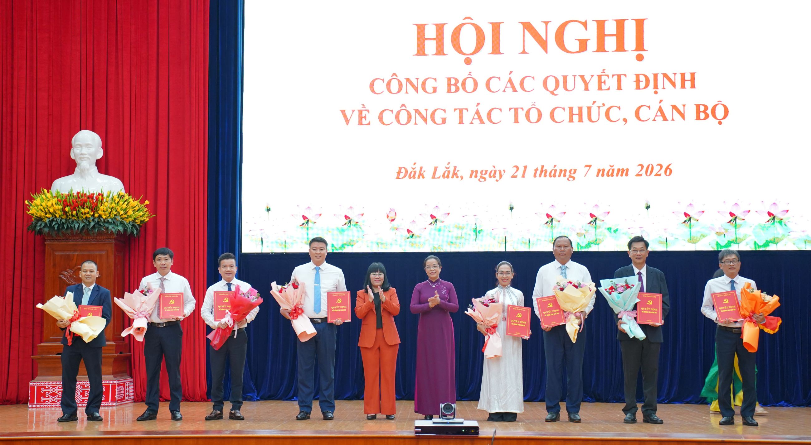 Đắk Lắk công bố các quyết định về công tác cán bộ