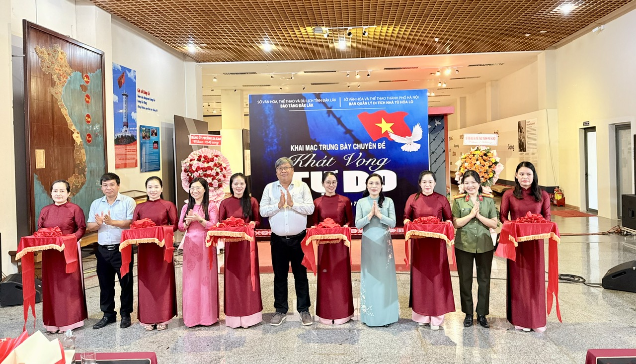 Khai mạc trưng bày lưu động chuyên đề "Khát vọng tự do" tại Bảo tàng Đắk Lắk