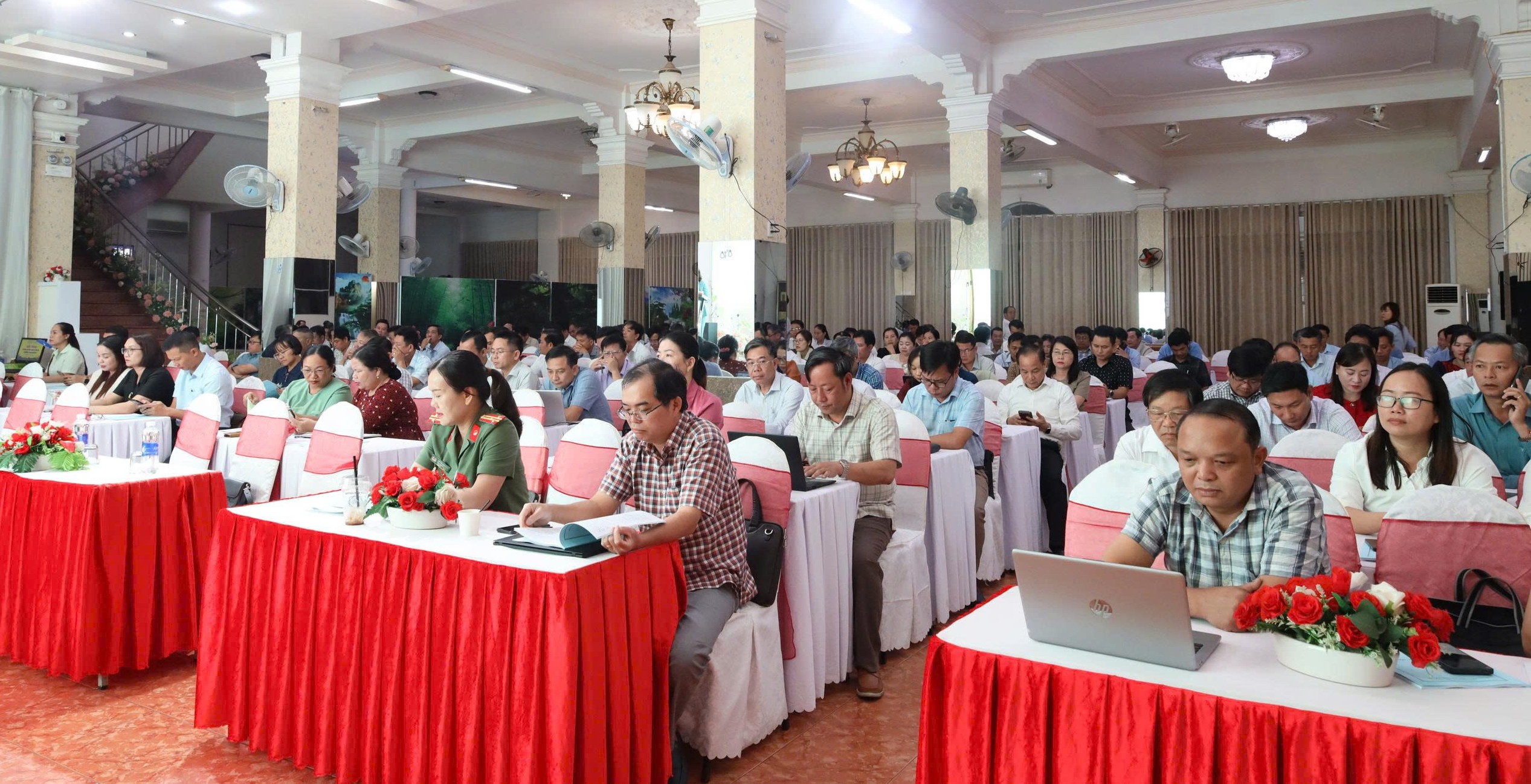 Hơn 200 cán bộ cơ sở được bồi dưỡng nghiệp vụ công tác tín ngưỡng, tôn giáo
