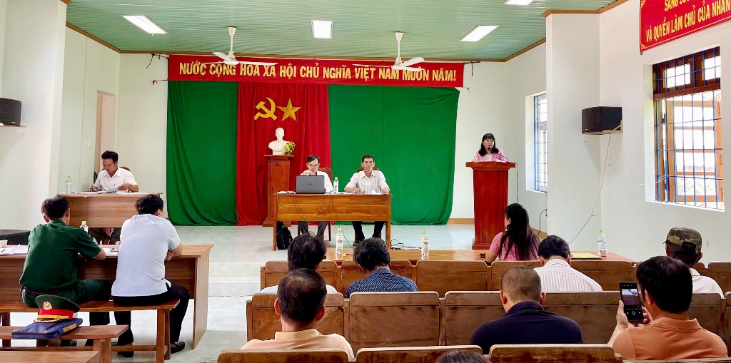 Phó Chủ tịch Thường trực UBND tỉnh Hồ Thị Nguyên Thảo dự sinh hoạt Chi bộ thôn Sơn Giang