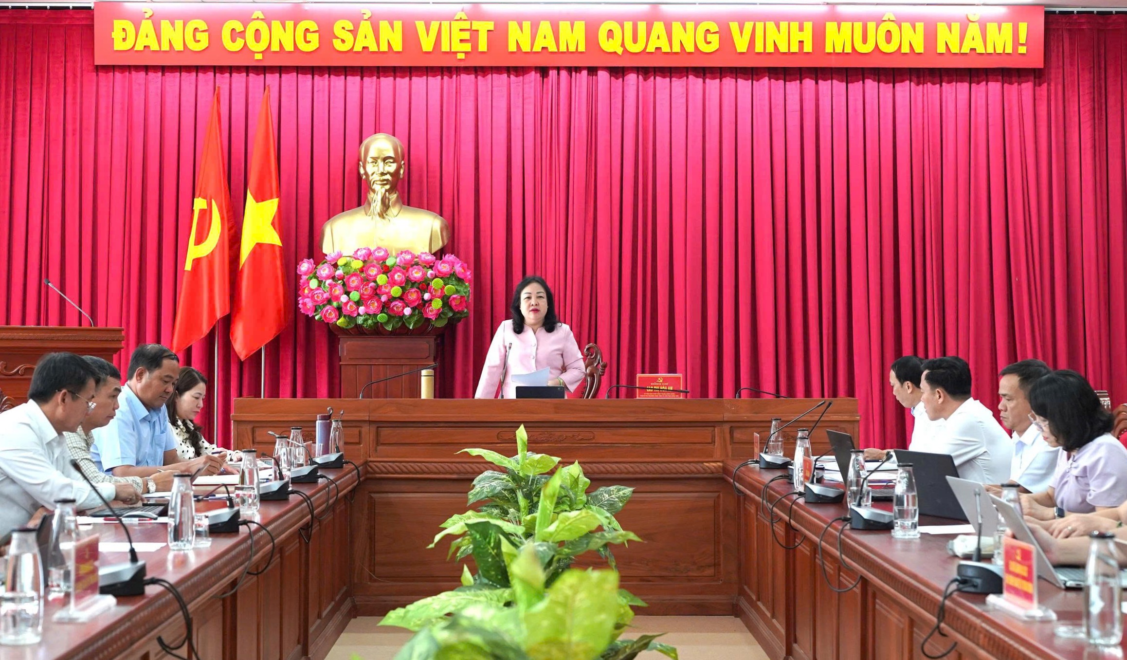 Tăng cường phối hợp, ưu tiên nguồn lực đẩy mạnh chuyển đổi số toàn diện ngành giáo dục