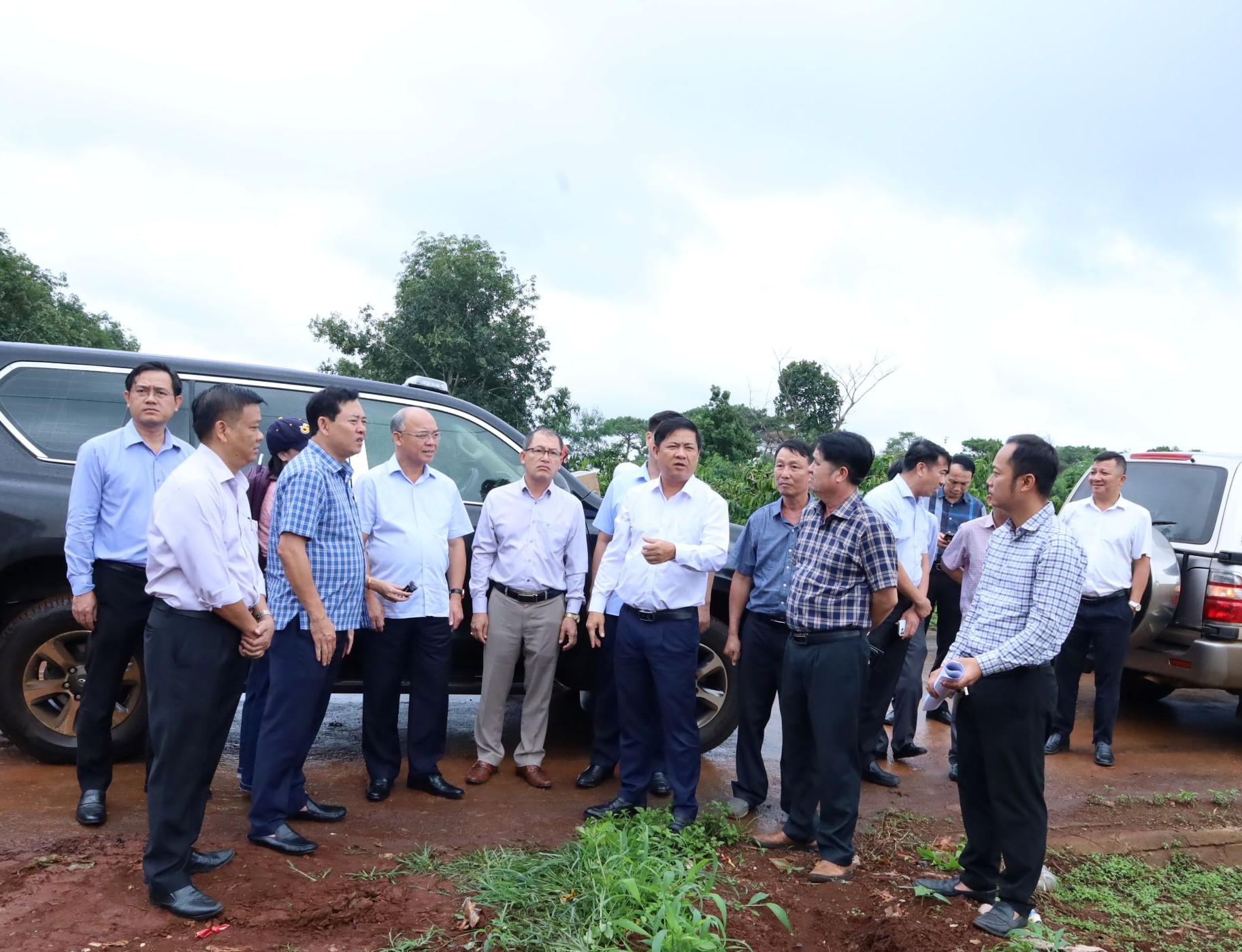 Bí thư Tỉnh ủy Lương Nguyễn Minh Triết kiểm tra thực tế công tác giải phóng mặt bằng 3 dự án giao thông trọng điểm