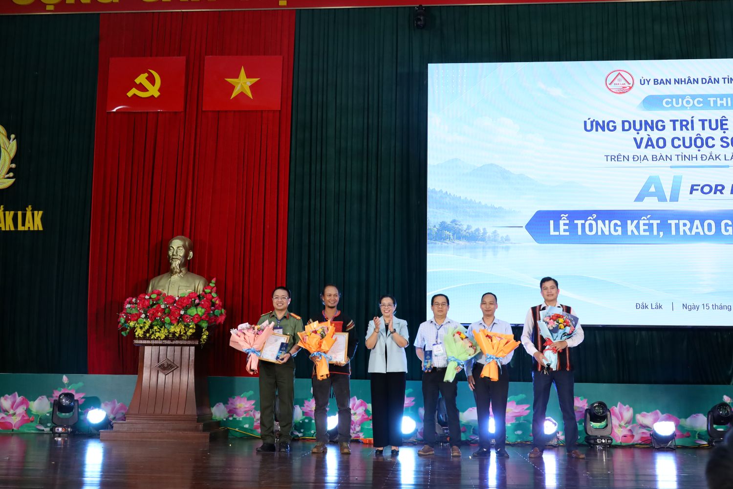 Trao giải Cuộc thi “Ứng dụng trí tuệ nhân tạo vào cuộc sống - AI for Life” tỉnh Đắk Lắk năm 2026