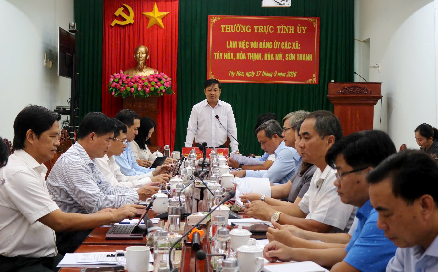 Thường trực Tỉnh ủy làm việc với các xã Tây Hòa, Hòa Thịnh, Hòa Mỹ, Sơn Thành