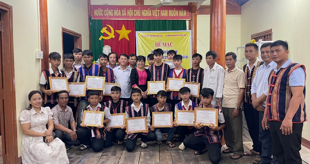 Bế mạc Lớp truyền dạy kỹ năng thực hành diễn tấu Trống đôi, Cồng ba, Chiêng năm