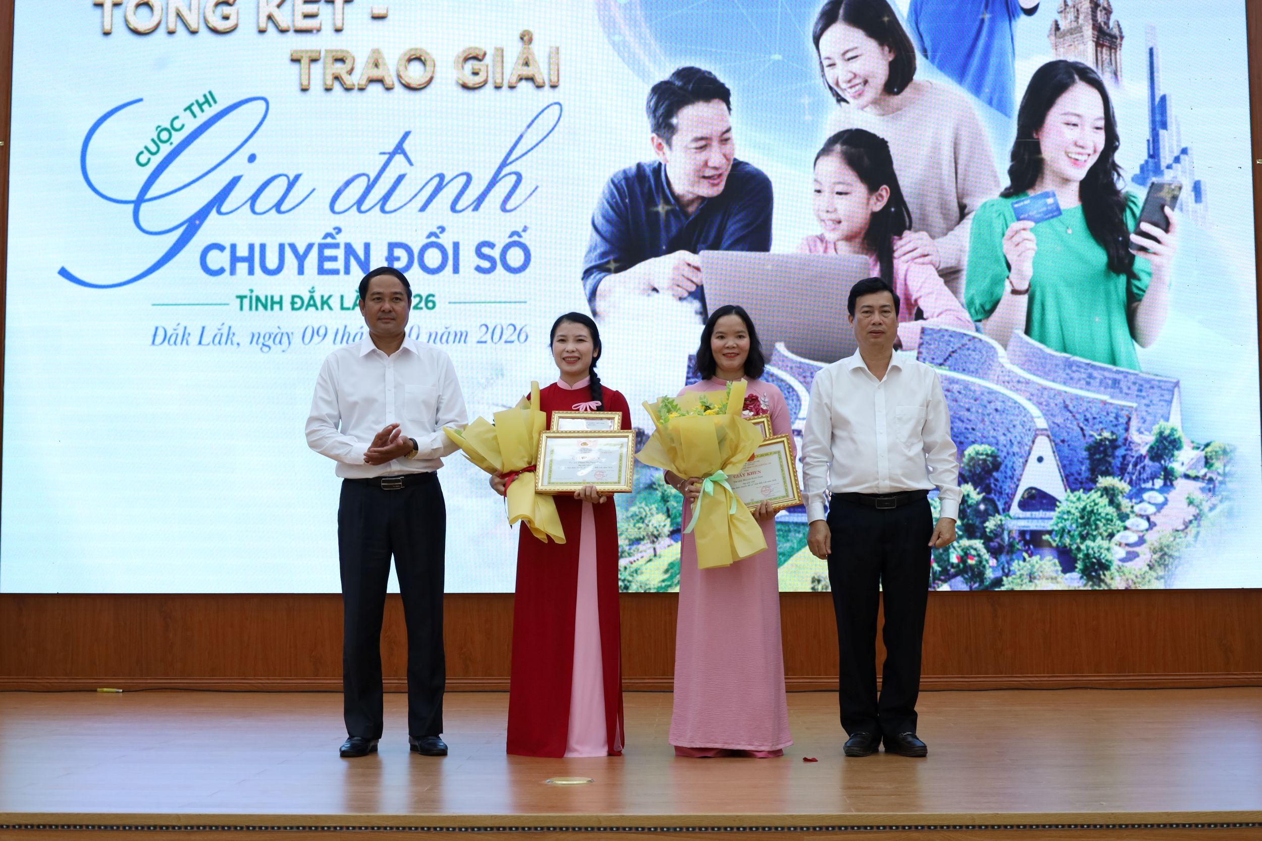 Trao giải Cuộc thi “Gia đình chuyển đổi số” năm 2026