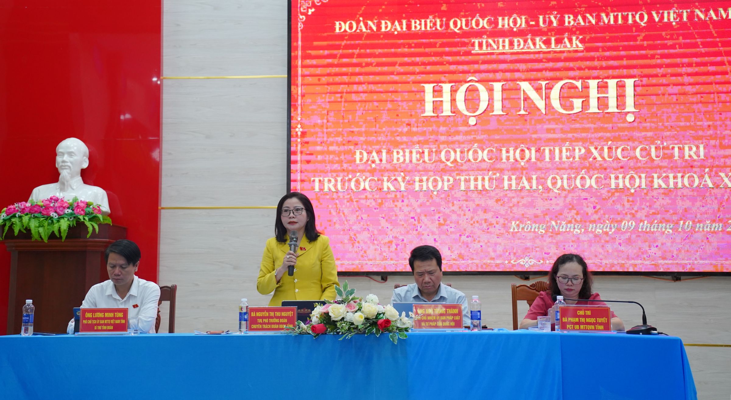 Đoàn đại biểu Quốc hội tỉnh Đắk Lắk tiếp xúc cử tri các xã Krông Năng và Dliê Ya