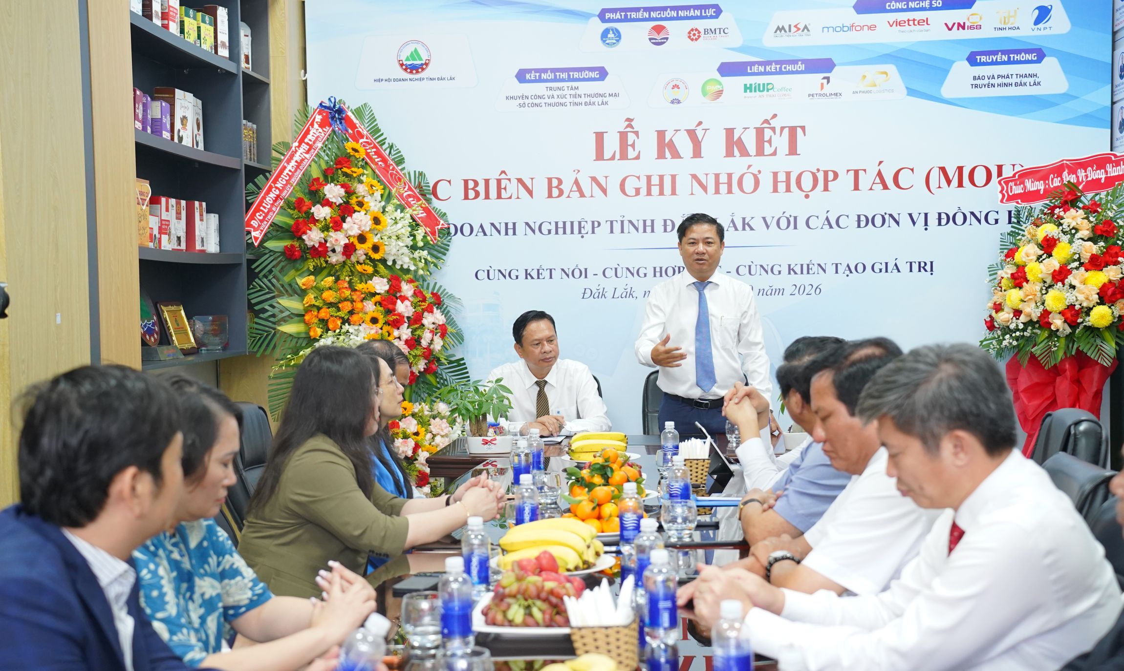 Thông tin báo chí ngày 12/10/2026