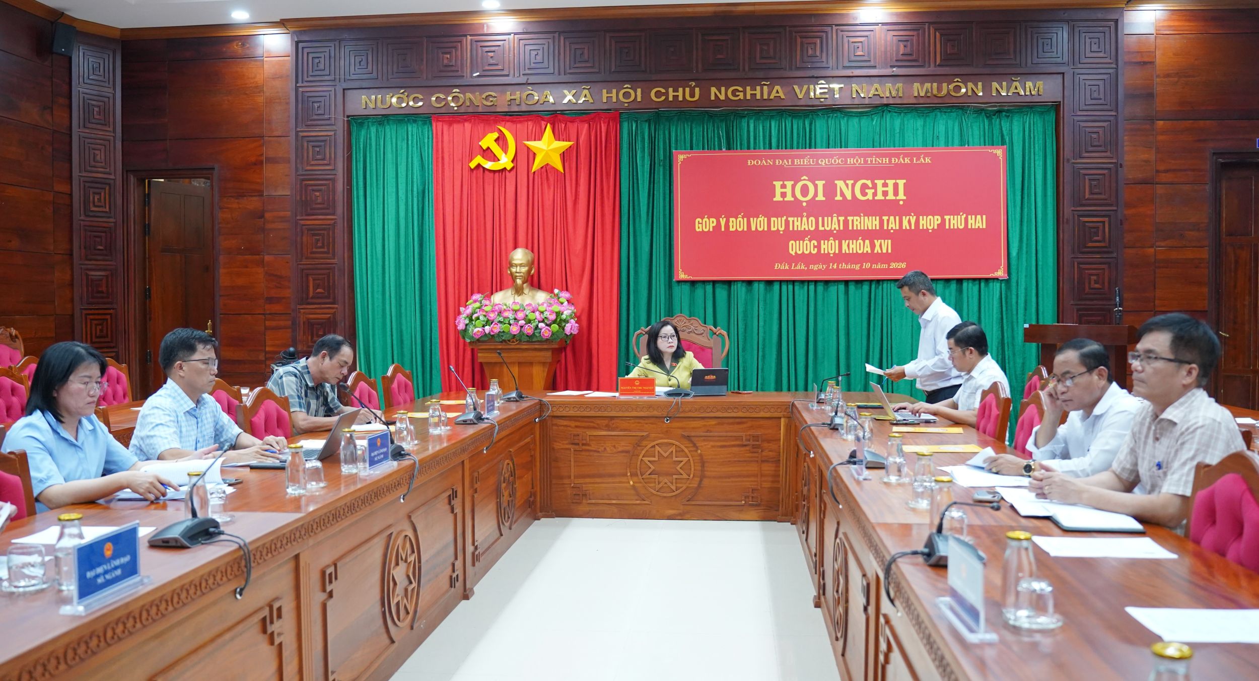 Đoàn đại biểu Quốc hội tỉnh Đắk Lắk lấy ý kiến góp ý đối với các dự thảo Luật thuộc lĩnh vực tư pháp, y tế, an sinh xã hội