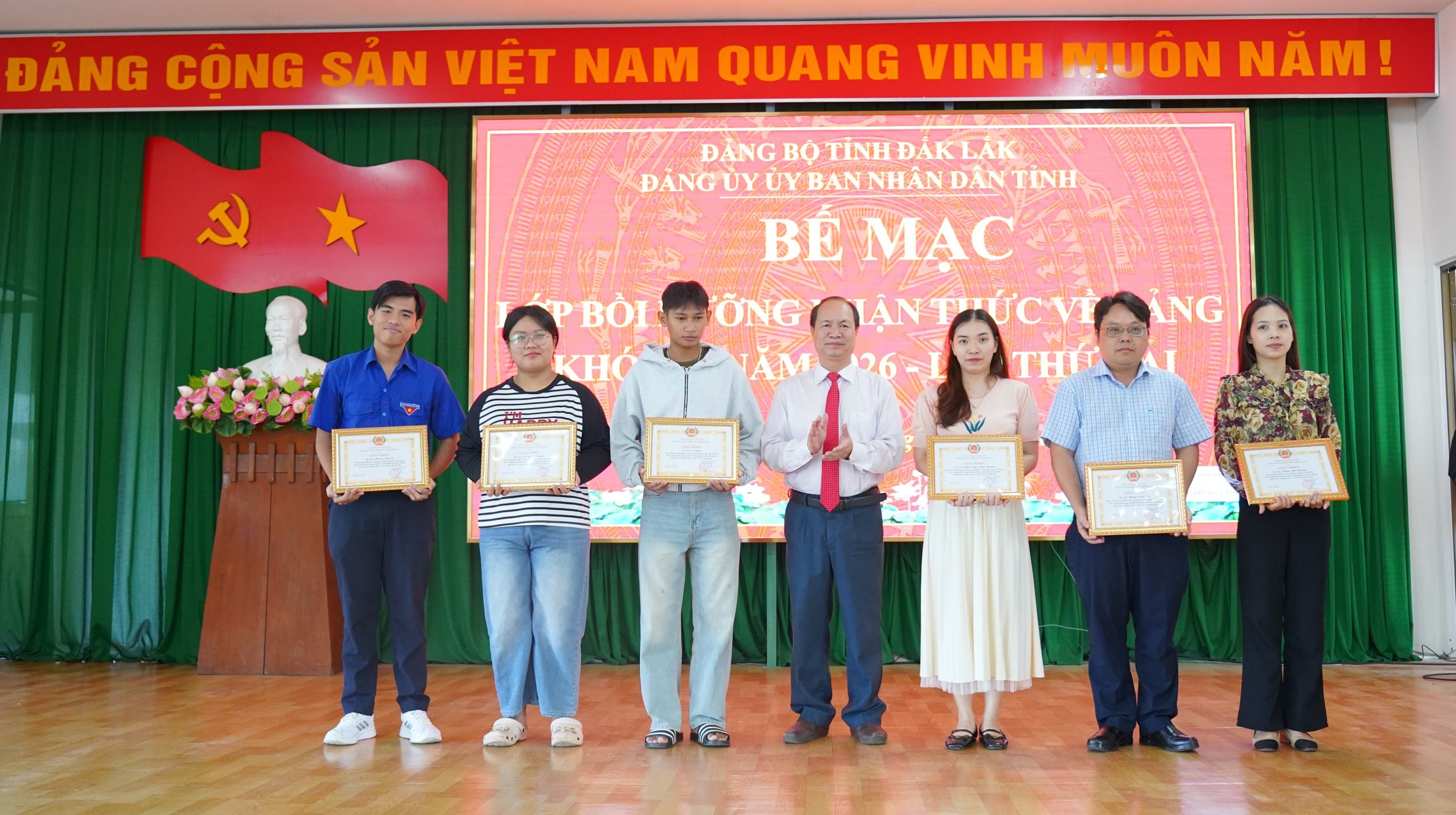 Bế mạc Lớp bồi dưỡng nhận thức về Đảng, khóa II năm 2026 - Lớp thứ hai