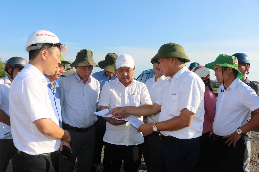 Phó Chủ tịch UBND tỉnh Đào Mỹ kiểm tra công tác giải phóng mặt bằng một số dự án trên địa bàn tỉnh