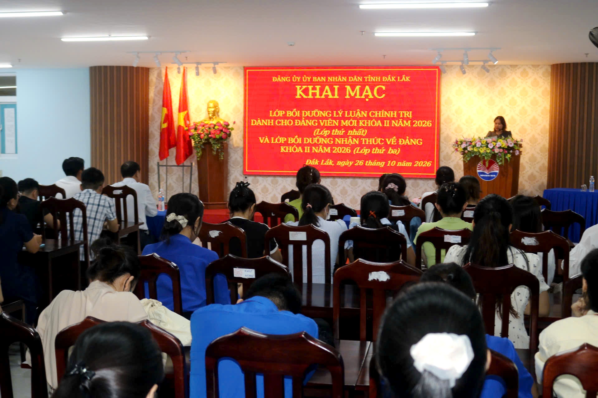Khai mạc lớp bồi dưỡng lý luận chính trị cho đảng viên mới và quần chúng ưu tú