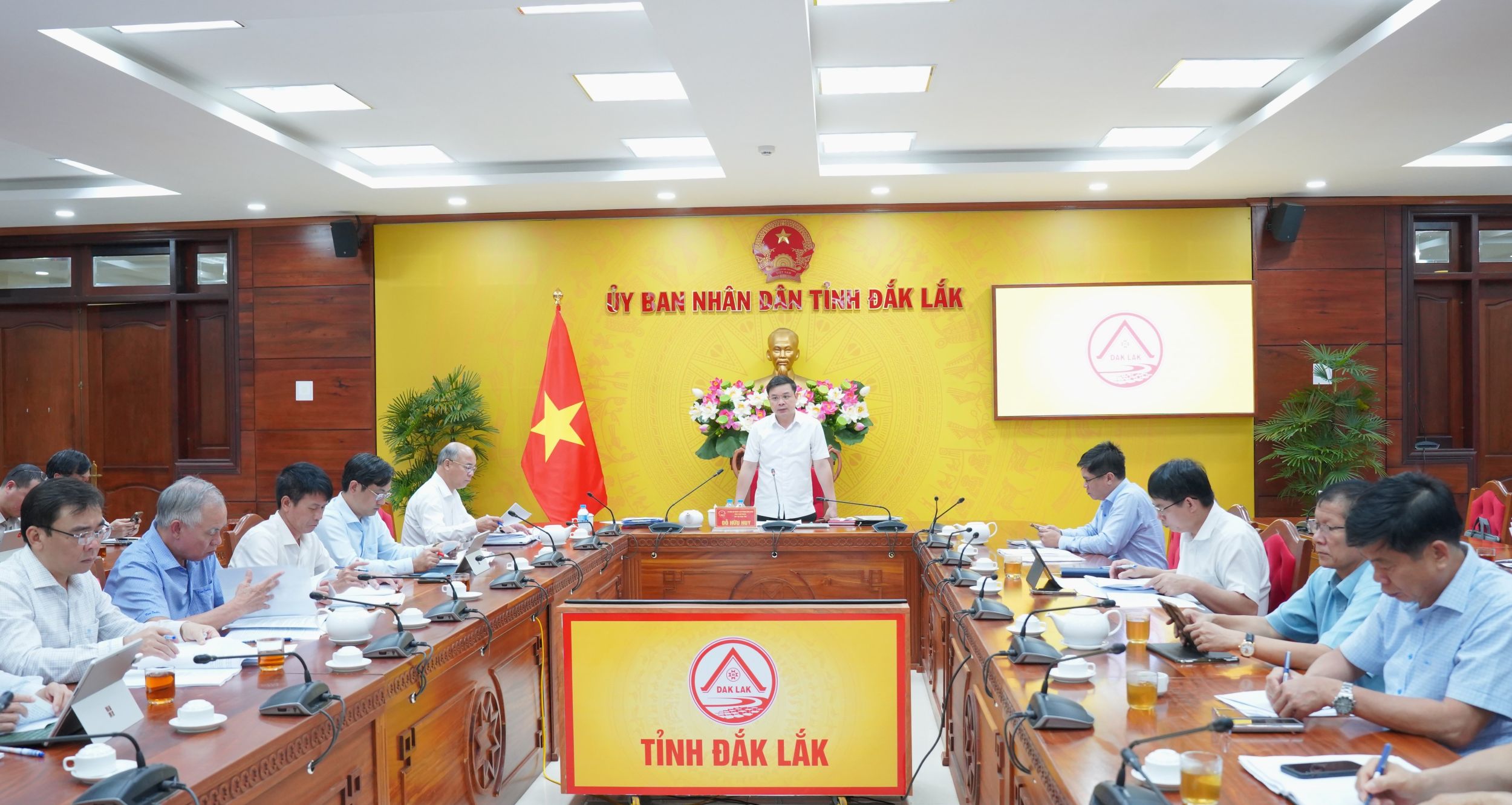 UBND tỉnh Đắk Lắk làm việc với Sở Xây dựng về kịch bản tăng trưởng Quý IV năm 2026 của ngành