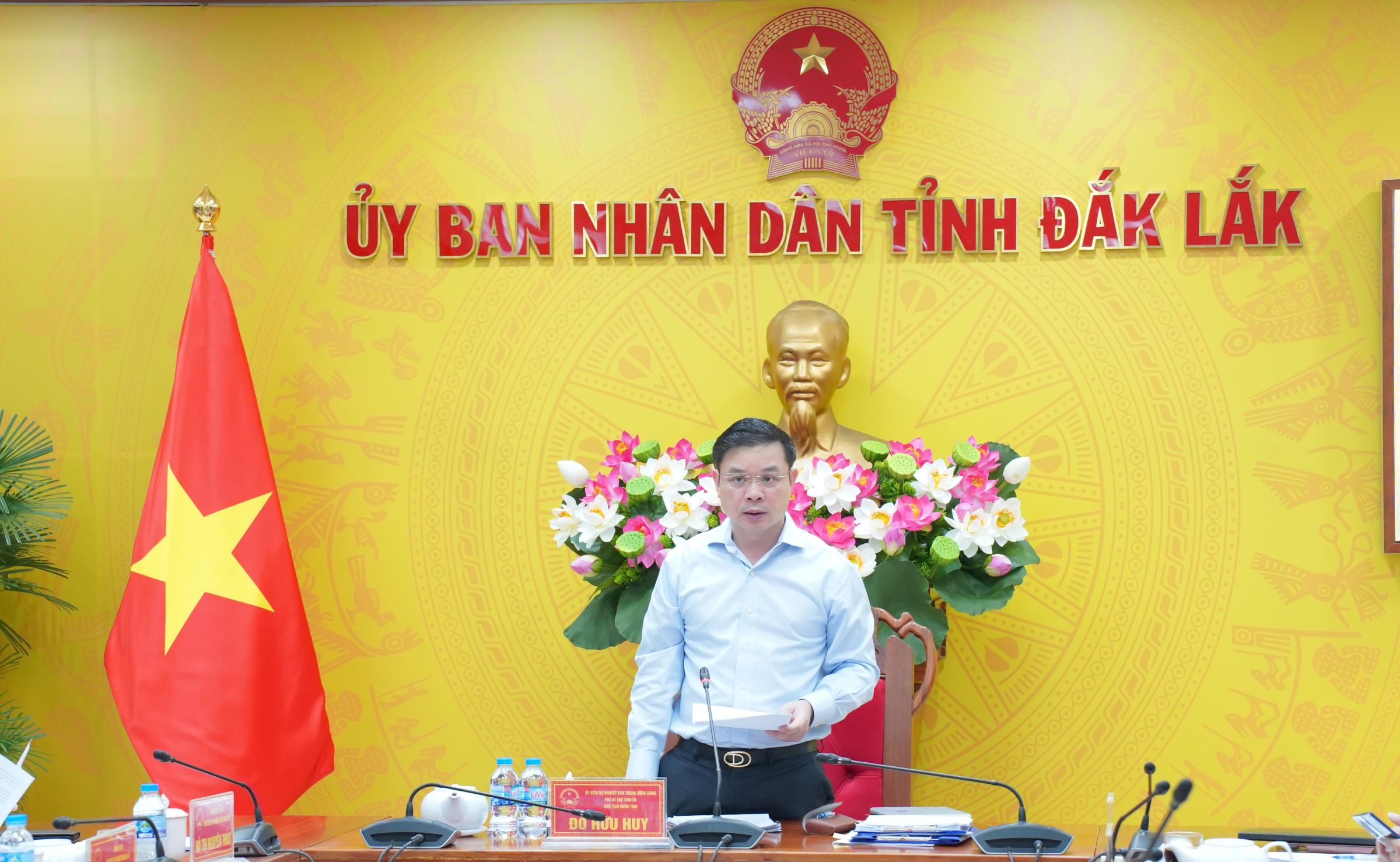 UBND tỉnh Đắk Lắk họp giao ban định kỳ và rà soát công tác chuẩn bị nội dung trình Kỳ họp HĐND tỉnh