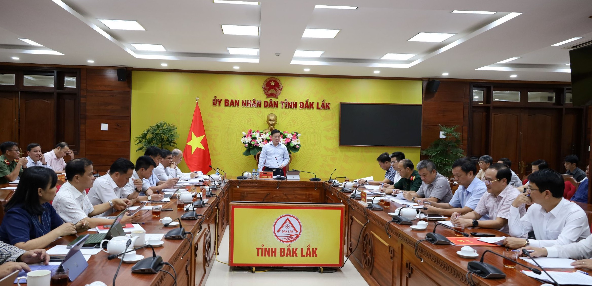 Chủ tịch UBND tỉnh Đỗ Hữu Huy yêu cầu 6 xã, phường tăng tốc thực hiện nhiệm vụ quý IV