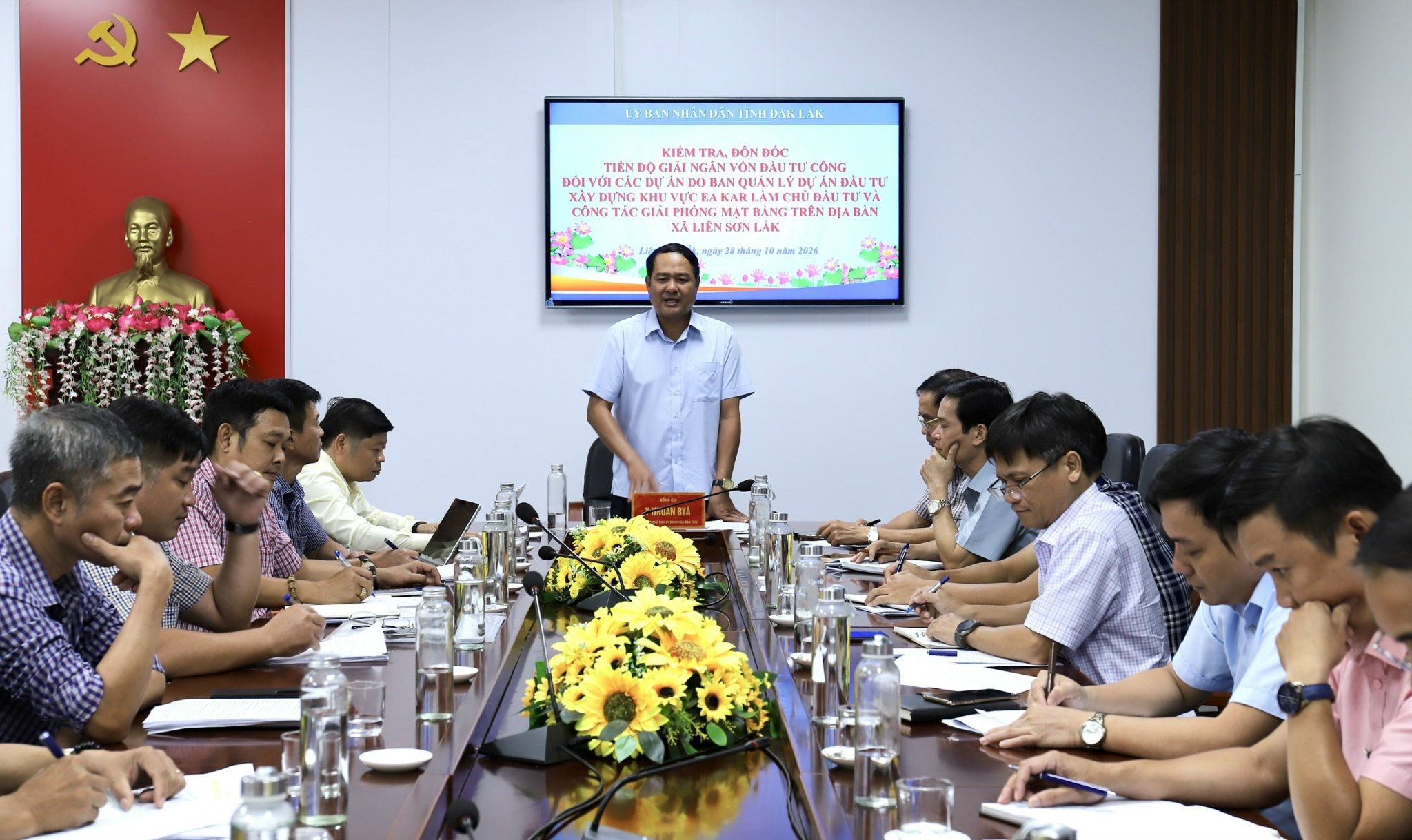 Phó Chủ tịch UBND tỉnh Y Nhuân Byă kiểm tra thực địa, đôn đốc tiến độ các dự án tại xã Liên Sơn Lắk