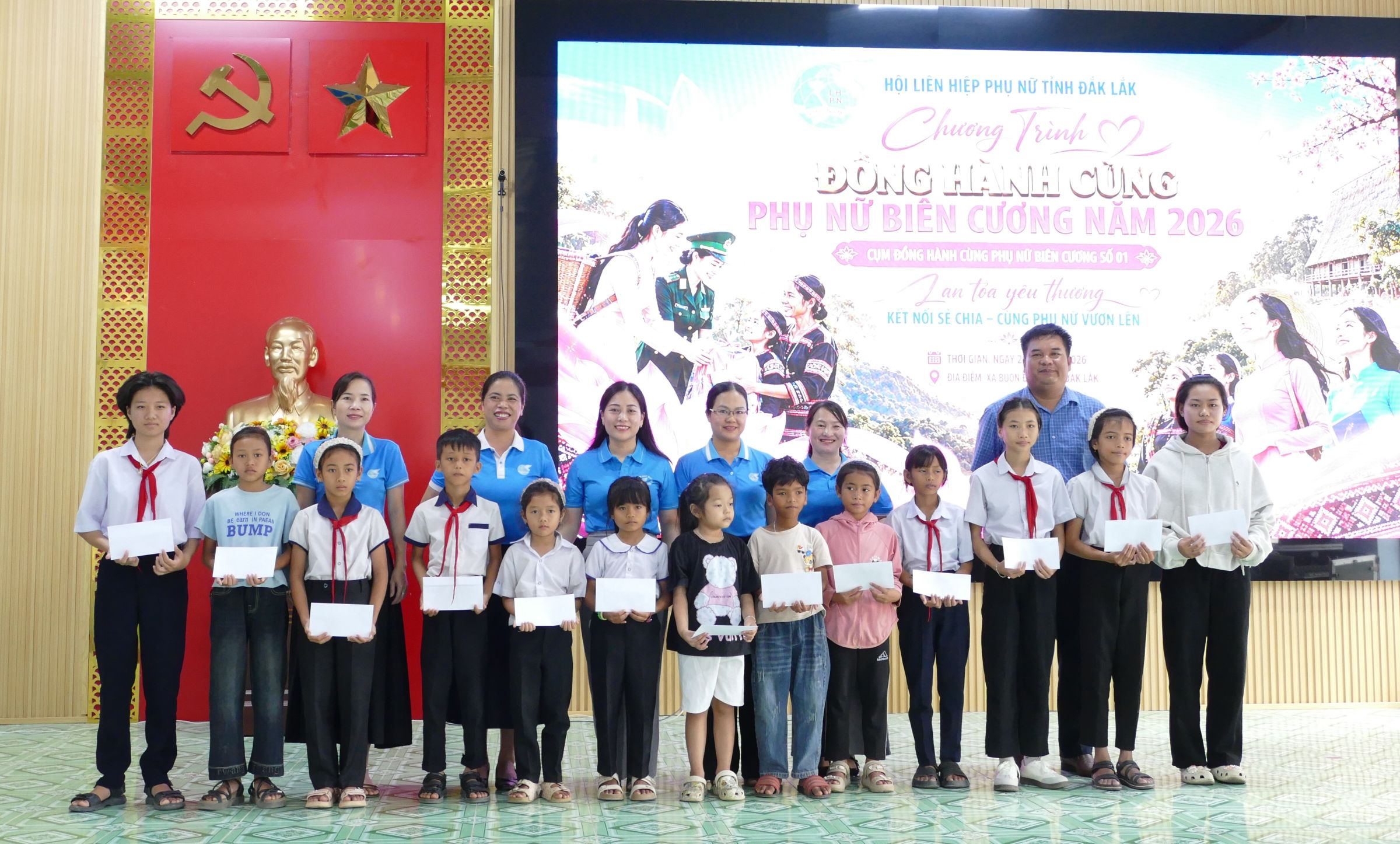 Chương trình đồng hành “ cùng phụ nữ biên cương” tại xã Buôn Đôn
