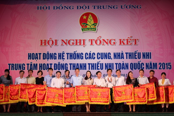 Hội Đồng đội Trung ương tổng kết hoạt động hệ thống các Cung, Nhà thiếu nhi, Trung tâm hoạt động thanh thiếu nhi toàn quốc năm 2015